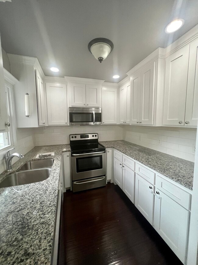 Building Photo - 317 Truman Pl