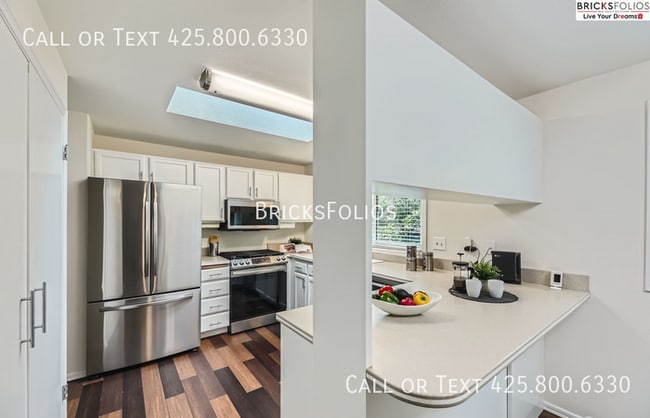 Building Photo - Inviting Bothell Home: Your Sanctuary with...