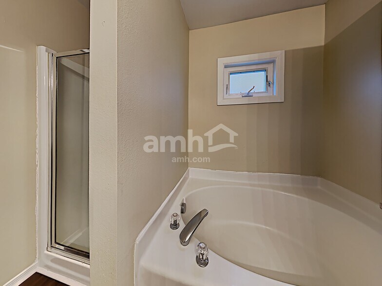 Building Photo - 11021 Dry Stone Dr