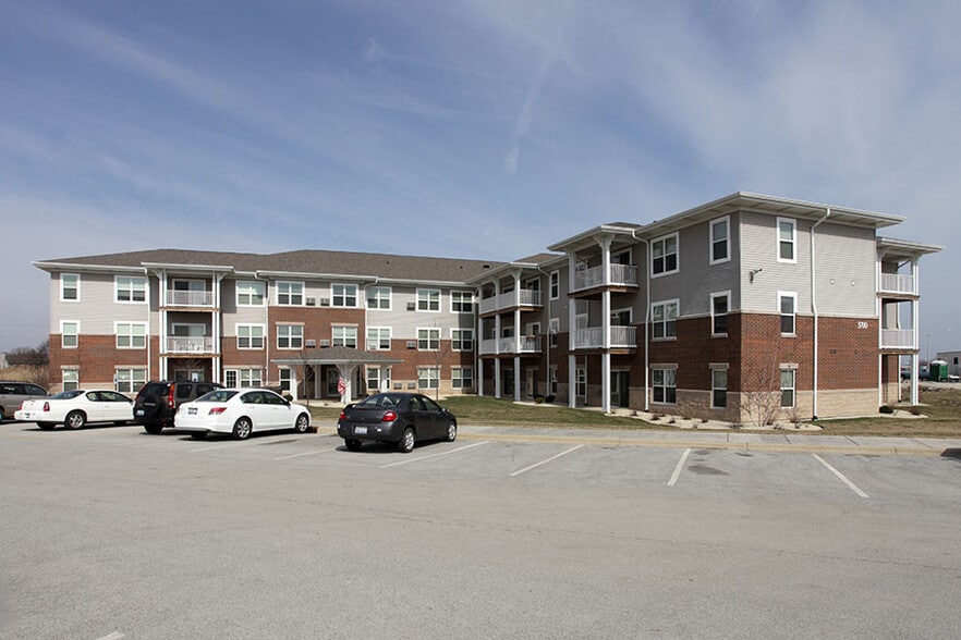 Building Photo - ST JAMES SENIOR APARTMENTS