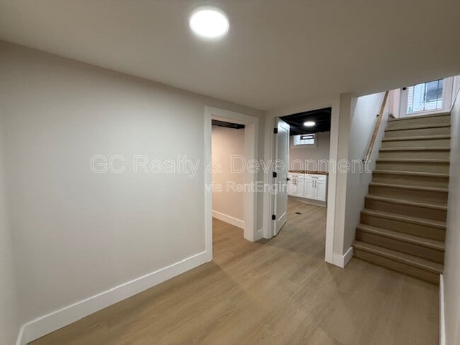 Building Photo - 465 Alexander Blvd