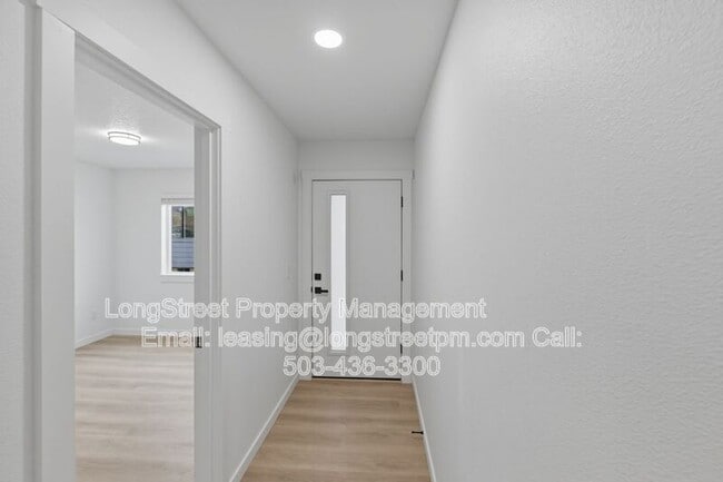 Building Photo - 826 S 19th St