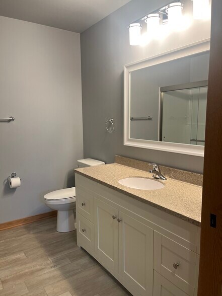 Building Photo - 120 5th Ave N