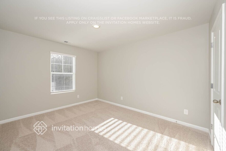 Building Photo - 107 Streambank Ct