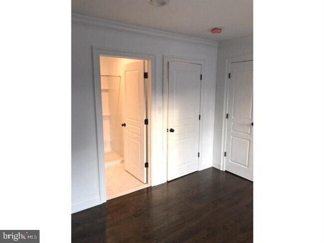 Building Photo - 126 N Wayne St