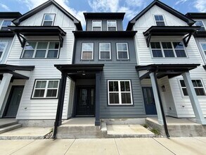 Building Photo - Newly Built 4BD, 3.5BA Northeast Raleigh Townhome in a Great Location