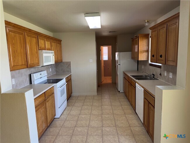 Building Photo - 5614 Orts Dr