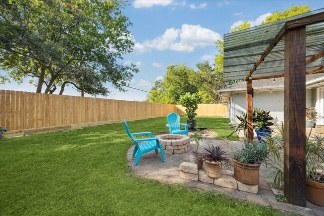 Building Photo - 11531 Gaymoor Dr