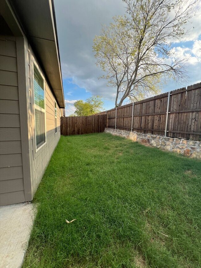 Building Photo - Charming 3-Bedroom 2-Baths Home in Magnolia