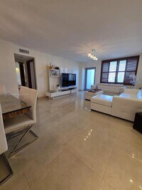 Building Photo - 9225 Collins Ave