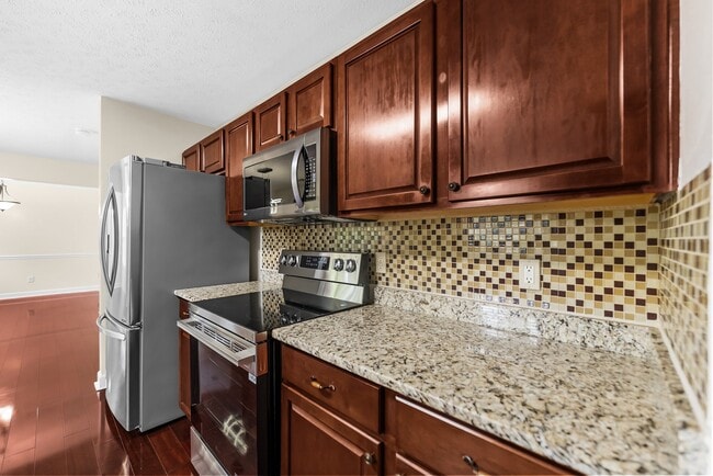 Building Photo - 7020 Timber Oak Dr