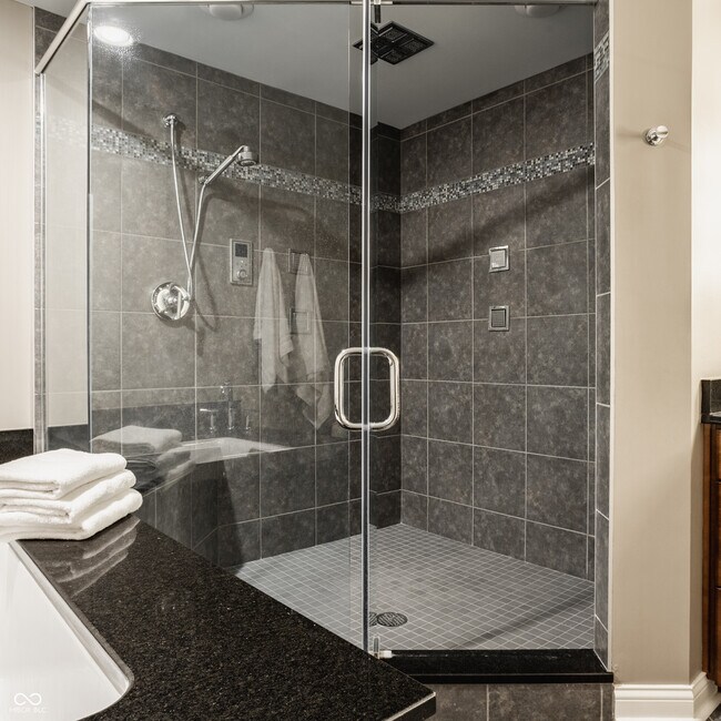 Building Photo - 333 Massachusetts Ave