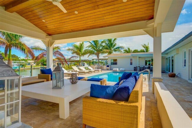 Building Photo - 807 Snug Island