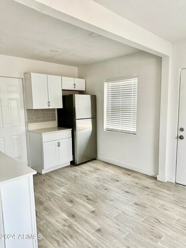 Building Photo - 6808 N 23rd Ave