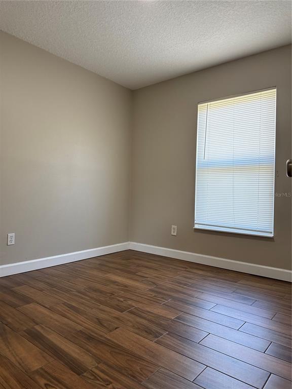 Building Photo - 18 Starling Dr