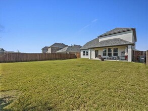 Building Photo - 500 Portina Dr