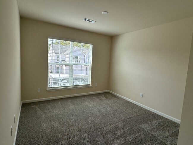 Building Photo - 3714 Feltham Ln