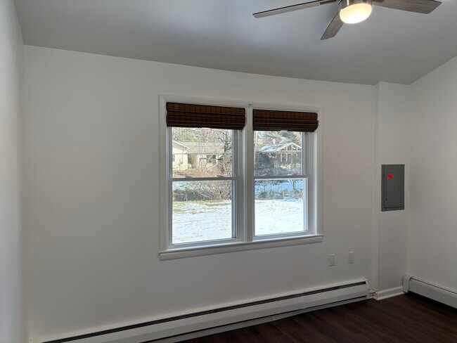 Building Photo - 77 Winding Ln