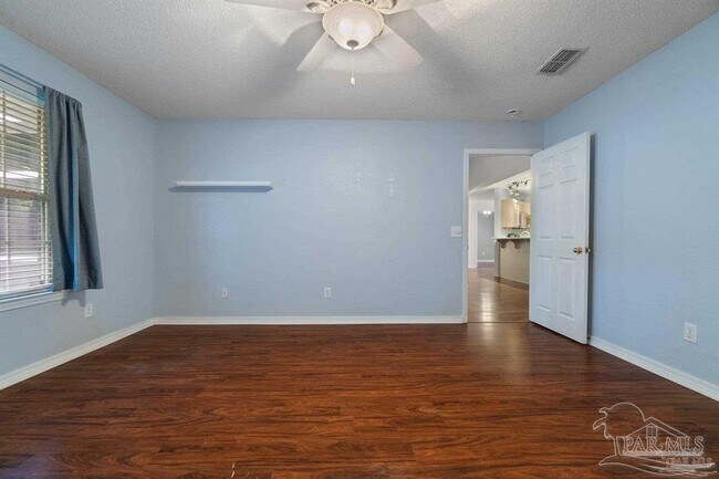 Building Photo - 547 Shiloh Dr