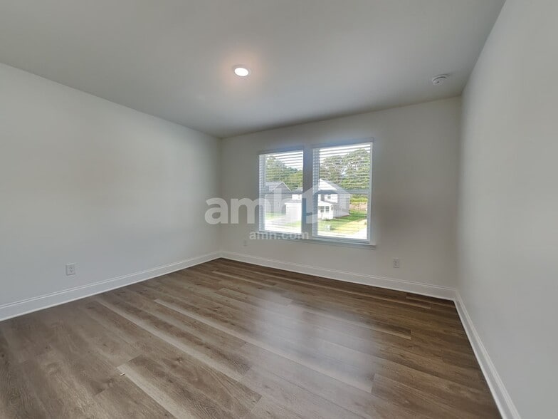Building Photo - 1654 Soapstone Rd