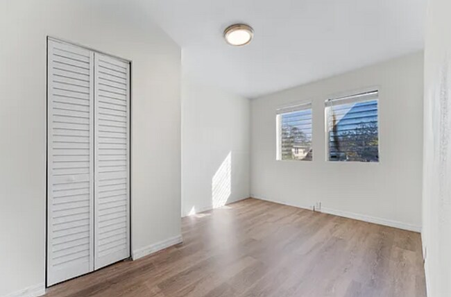 Building Photo - 1430 16th St W