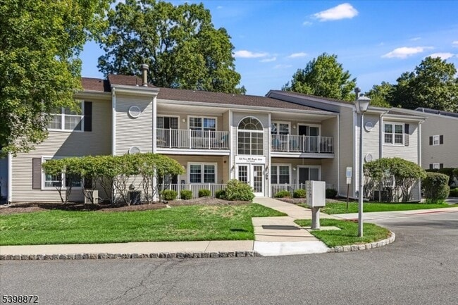 Primary Photo - 56 Maple Ln