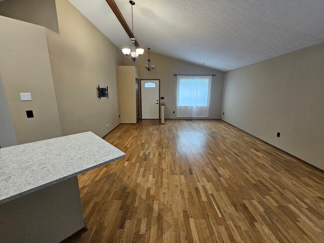 Building Photo - 5244 Wagon Wheel Ln