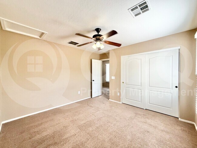 Building Photo - 17143 W Tara Ln