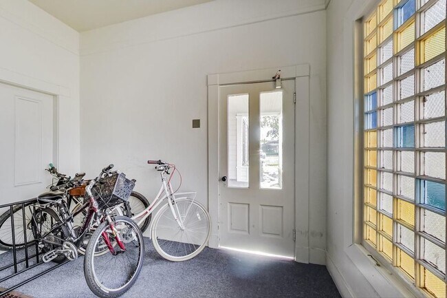 Building Photo - 159 Emerson St