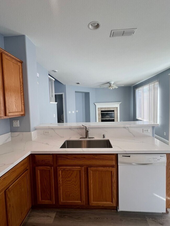 Building Photo - LOVELY REMODELED 4 BEDROOM HOUSE IN N. NAT...