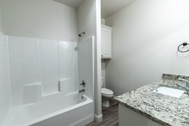 Building Photo - "Charming 3-Bedroom Duplex with 2 Full Baths and 1500 Sq Ft of Comfortable Living in Lubbock!"