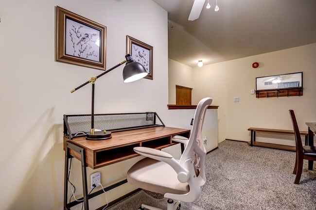 Building Photo - 3914 S Tara Hill Dr