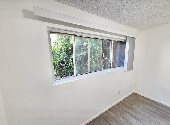 Building Photo - 1248 Mariposa St