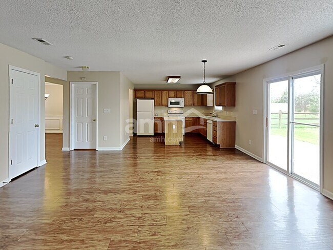 Building Photo - 5323 Kim St SW