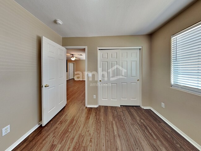 Building Photo - 8947 W Charleston Ave