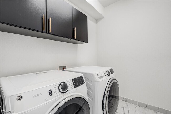 Building Photo - 11604 Meadowrun Cir