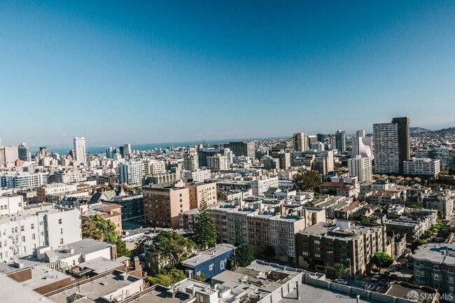 Building Photo - 2200 Sacramento St