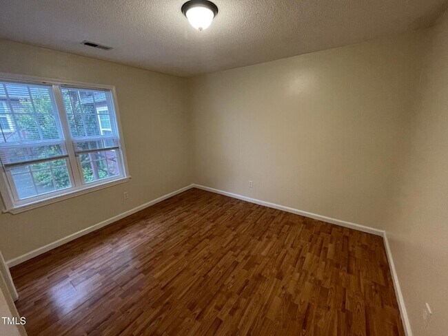 Building Photo - 4701 Brockton Dr