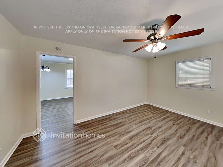 Building Photo - 2926 Pine Hill Dr