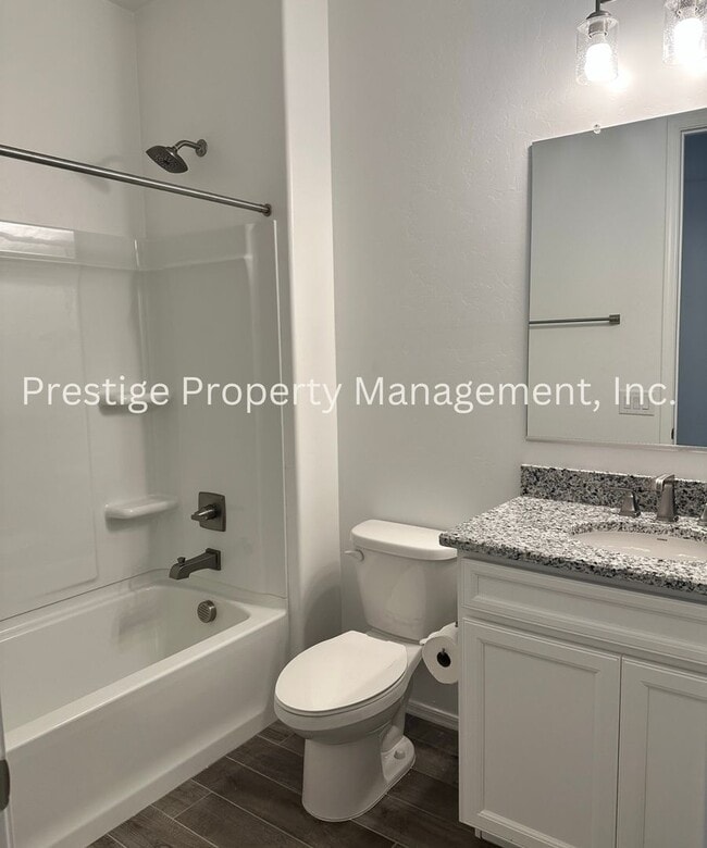 Building Photo - You Have To See The Beautiful 4/2 New Buil...
