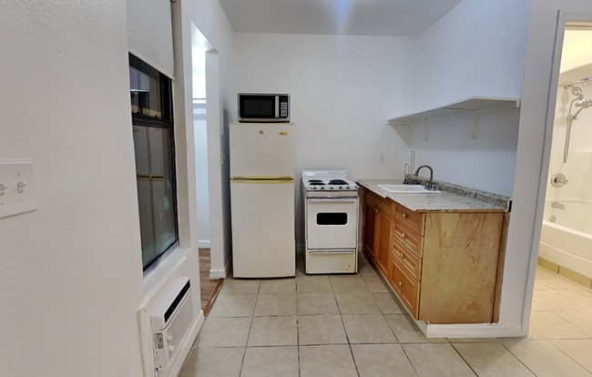 Building Photo - 1431 Seminola Blvd