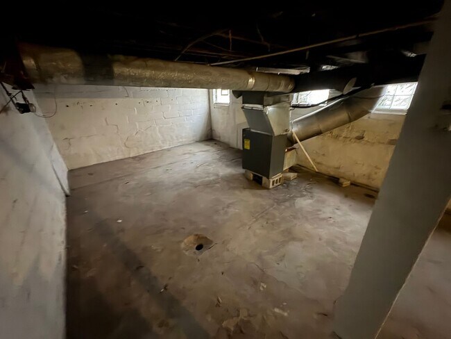 Building Photo - 247-249 North Harris Avenue