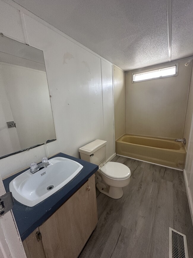 Building Photo - 8004 Reynolda Rd