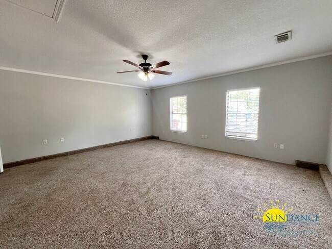 Building Photo - Charming 3 Bedroom Home in Countryview Estates community with Solar Panels!