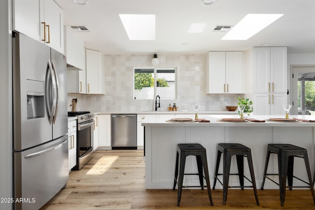 Building Photo - 2331 N 53rd St