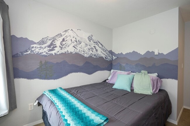 Building Photo - Spacious and Updated Rainier Meadows Home with Private Backyard