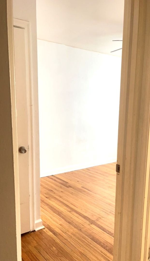 Building Photo - Stunning 3-Bedroom Townhome in East Oak Lane! Available NOW!
