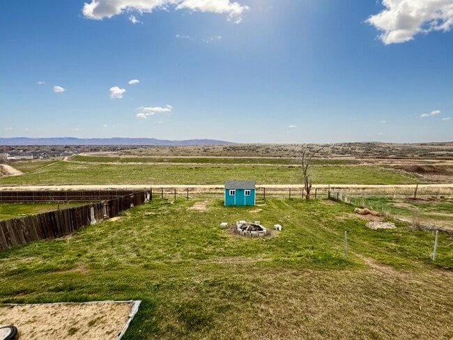 Building Photo - Fox Ridge