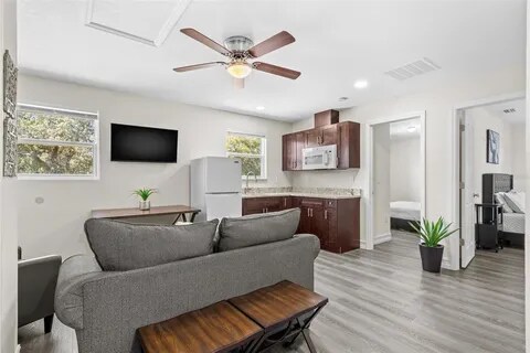 Building Photo - 8413 N Seminole Ave