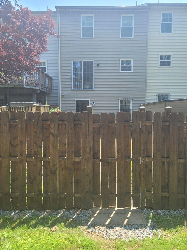 Building Photo - 1652 Willowwood Ct